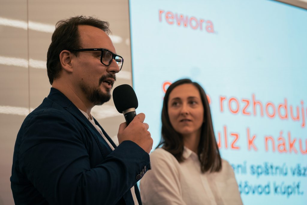 Rewora v inkubátore UpSteer pre IT startupy